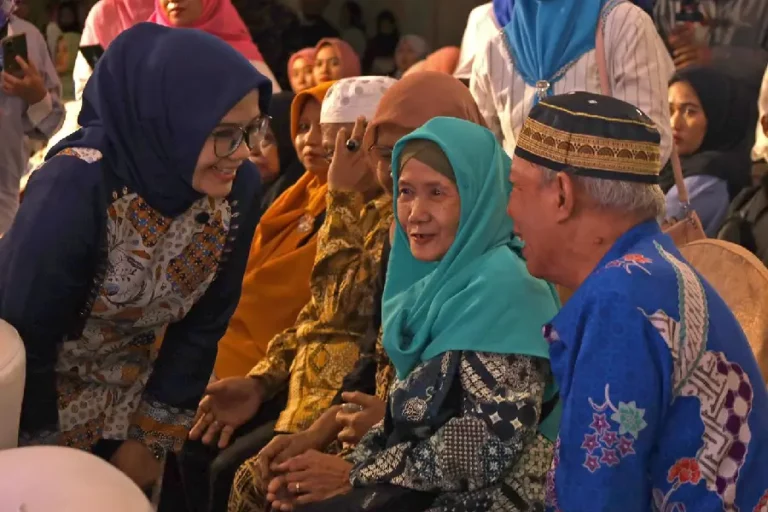 330 Pasangan Ikuti Pembekalan Isbat Nikah, Resepsinya Pesta Kebun di Balai Kota Surabaya