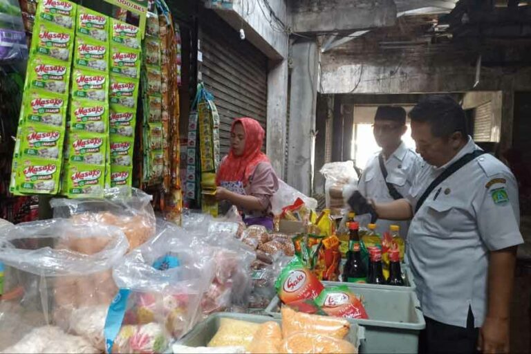 Wah, Pedagang di Pasuruan Ada yang Naikkan Harga Minyakita Meski Belum Ada Ketetapan Resmi pedagang