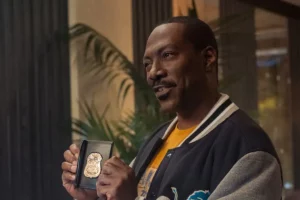 Beverly Hills Cop: Axel F (2024), Kembalinya Sang Polisi Legendaris Setelah 30 Tahun Menghilang Eddie Murphy yang nyaris tak berubah dalam Beverly Hills Cop: Axel F (2024)