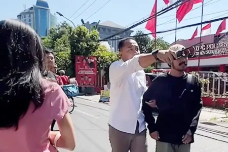 Wali Kota Surabaya Eri Cahyadi Tegur Oknum Jukir Liar di Kebun Binatang Surabaya