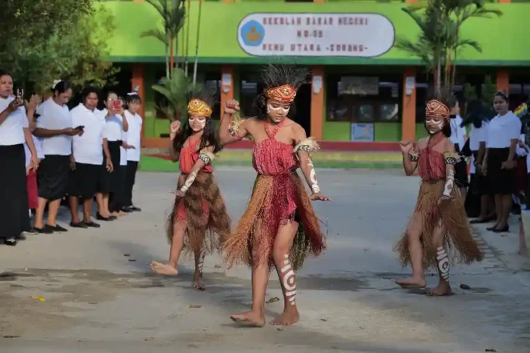 BCA Umumkan Empat Sekolah Binaan Baru di Program Bakti BCA