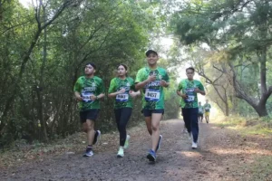 Ribuan Pelari Ramaikan Mangrove Eco Run 2024 di Surabaya Peserta Mangrove Eco Run melintasi beberapa spot di kawasan KRM Gunung Anyar
