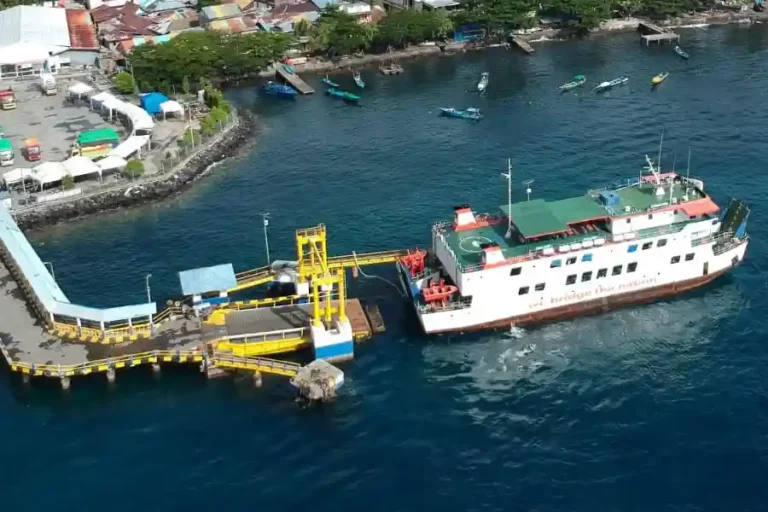 ASDP Tingkatkan Layanan dengan E-Ticketing di Ternate Lintasan yang sudah menerapkan digitalisasi di Provinsi Maluku Utara, diantaranya Bastiong - Sofifi, Bastiong - Rum Tidore, Bastiong - Sidangole, Bastiong - Bitung, Bastiong - Kayoa - Moti - Makian - Babang.
