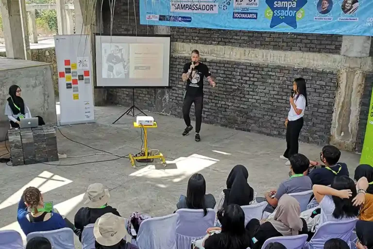 58 Pelajar SMA Dilantik Sebagai Duta Keberlanjutan Sampassador