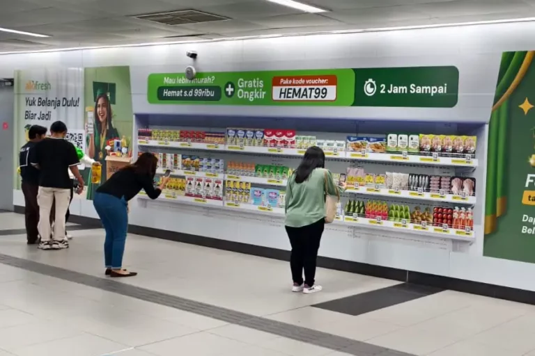 AlloFresh Hadirkan Inovasi Belanja di MRT, Belanja Mudah Barang Sampai Rumah Inovasi belanja baru di Stasiun MRT Bundaran HI