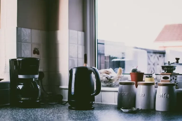 GOTO Living Kolaborasi bareng Shopee Gelar Brand Day dengan Diskon dan Hadiah Eksklusif Ilustrasi dapur modern (foto: Lisa Fotios, pexels)