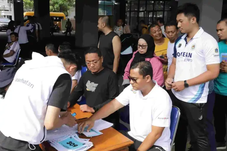 Ratusan ASN Kepulauan Seribu Ikuti Skrining Kesehatan dan Kebugaran Giat screening kesehatan ASN di Kepulauan Seribu
