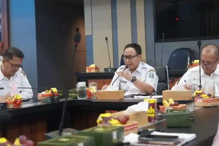 Pjs Bupati Mojokerto Akhmad Jazuli Gelar Apel dan Kunjungan ke Forkopimda di Hari Pertama Menjabat