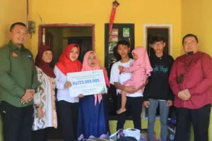 Bupati Mojokerto Salurkan Santunan BPJS Ketenagakerjaan Senilai Rp 644 Juta