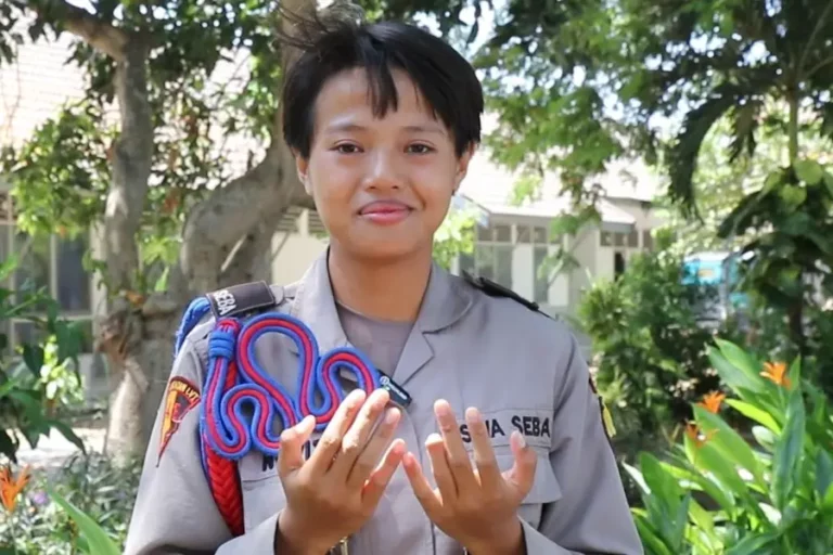 Siswi Disabilitas Raih Emas Muaythai, Novita Fajrin Jadi Inspirasi di Sekolah Polisi Wanita Novita Fajrin