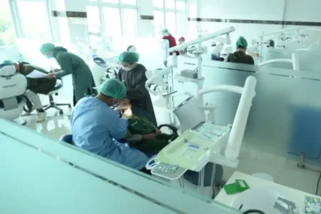 Bulan Kesehatan Gigi Nasional 2024 Hadir di Surabaya, Ada Konsultasi Dokter Gigi Online!