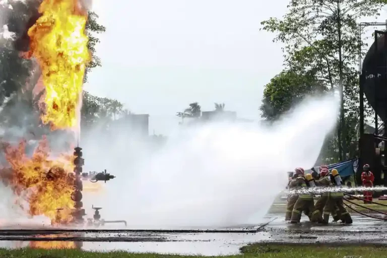 Acara tahunan 3rd Upstream Fire & Rescue Challenge (UFRC) Subholding Upstream 2024 yang digelar untuk melatih penanganan kejadian kebakaran dan penyelamatan korban dalam berbagai jenis insiden di seluruh wilayah operasi PHE Subholding Upstream.