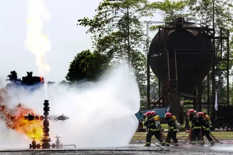 Acara tahunan 3rd Upstream Fire & Rescue Challenge (UFRC) Subholding Upstream 2024 yang digelar untuk melatih penanganan kejadian kebakaran dan penyelamatan korban dalam berbagai jenis insiden di seluruh wilayah operasi PHE Subholding Upstream.