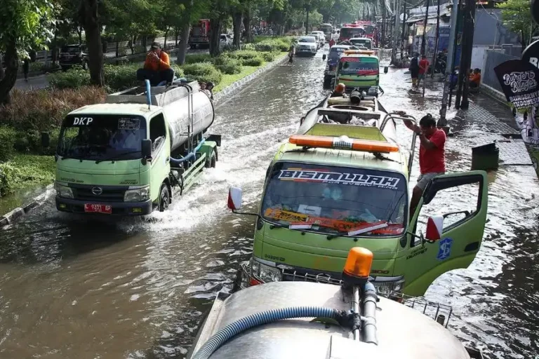 Cuaca Ekstrem dan Banjir di Surabaya, Awan CB hingga Gelombang Kelvin-Rossby Jadi Penyebab Utama