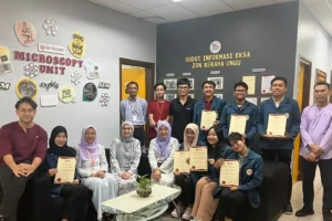 Mahasiswa UNAIR Teliti Kandungan Rumput Laut di Universiti Putra Malaysia