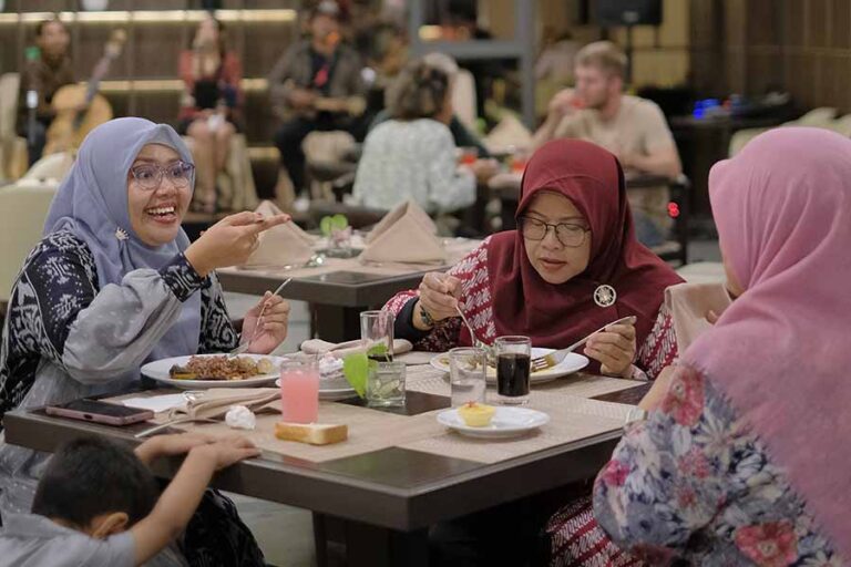Harmony in Diversity: Iftar Spesial dengan Beragam Cita Rasa di 1O1 Style Yogyakarta Malioboro 1O1 Style Yogyakarta Malioboro