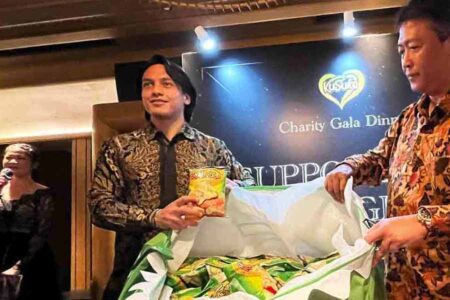 Jefri Nichol dan Kusuka Galang Kepedulian untuk Konservasi Gajah Sumatra Kusuka dan Jefri Nichol Menggugah Kepedulian Publik untuk Konservasi Gajah Sumatra