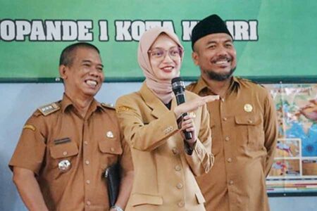 Wali Kota Kediri Prioritaskan Perbaikan Sekolah untuk Tingkatkan Kualitas Pendidikan Wali Kota Kediri Vinanda Prameswati