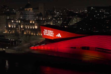 Adidas dan Liverpool Umumkan Kerjasama Multi-tahun, Kembali Bersatu Mulai 2025 Adidas dan Liverpool Mengumumkan Kerjasama Multi-tahunnya