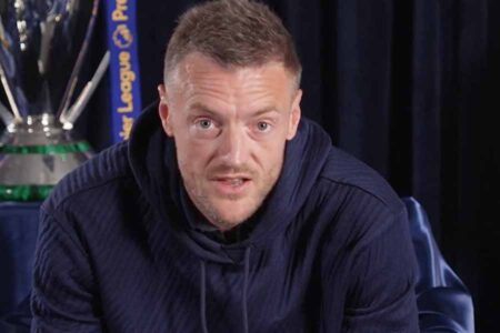 Jamie Vardy Tinggalkan Leicester City Usai 13 Tahun, Waktu yang Tepat? Tangkapan layar Jamie Vardy saat berpamitan via channel YouTube Leicester City