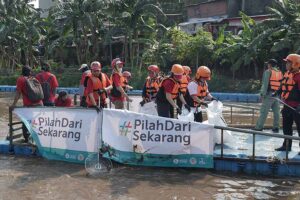 Kampanye #PilahDariSekarang: Yayasan WINGS Peduli Kumpulkan 592,4 Kg Sampah di Sungai Ciliwung Yayasan WINGS Peduli kumpulkan 592,4 kg sampah dari Sungai Ciliwung dalam Aksi Bersih peringatan Hari Bumi, dorong masyarakat pilah sampah dari rumah.