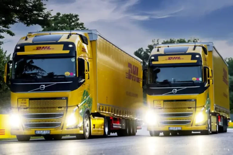 Formula 1 Gunakan Energi Terbarukan dan Bahan Bakar Bio di Eropa Demi Target Net Zero 2030 Formula 1 juga kembali menggunakan 37 truk logistik berbahan bakar biofuel milik DHL selama tur Eropa.