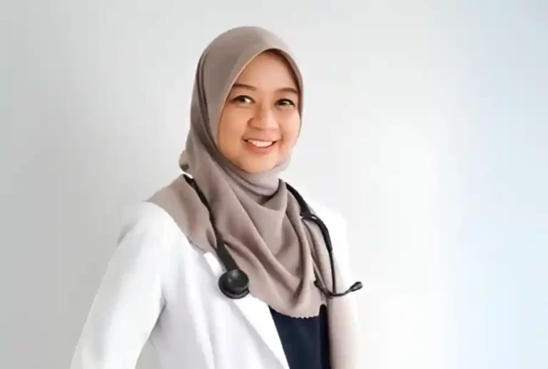 Kasus Kanker Kolorektal Meningkat di Kalangan Gen Z, Dosen UNAIR Soroti Pentingnya Deteksi Dini Dosen Fakultas Kedokteran Universitas Airlangga (UNAIR), dr. Annisa Zahra Mufida, Sp.PD