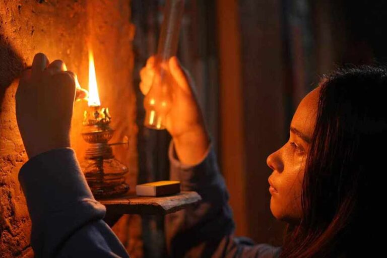 Sinopsis Pembantaian Dukun Santet (2025), Catatan Sejarah Pilu dari Timur Jawa Pembantaian Dukun Santet (2025)
