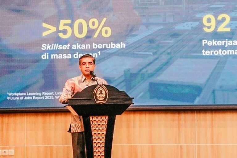 Kampus tak Hanya Cetak Lulusan Cerdas secara Akademik, tapi Punya Kompetensi yang Relevan Menteri Ketenagakerjaan Republik Indonesia, Prof. Yassierli (foto: Dok Humas Undip)