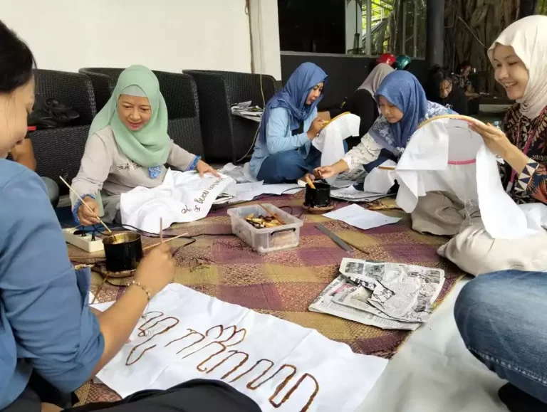 Kelas membatik bertema parikan meriahkan Hari Jadi ke-732 Kota Surabaya