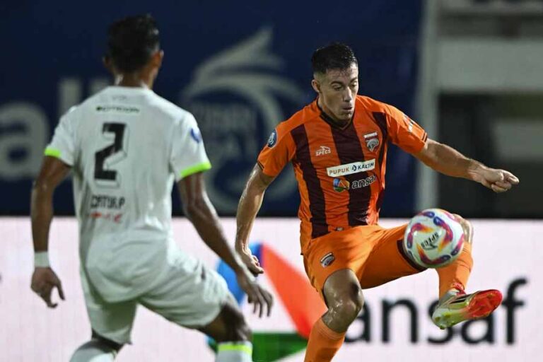 Borneo FC vs Persebaya Surabaya: Duel Sengit di Stadion Segiri Samarinda, Berakhir Imbang 1-1 Laga keras Borneo FC vs Persebaya Surabaya di Stadion Segiri Samarinda (foto: Dok Borneo FC)
