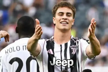Chelsea, Arsenal, dan Barcelona Bidik Kenan Yildiz, Juventus Makin Was-was Kehilangan Aset Berharga Kenan Yildiz dalam laga Juventus vs Wydad Casablanca di Piala Dunia Antarklub 2025 (foto: facebook @Juventus)
