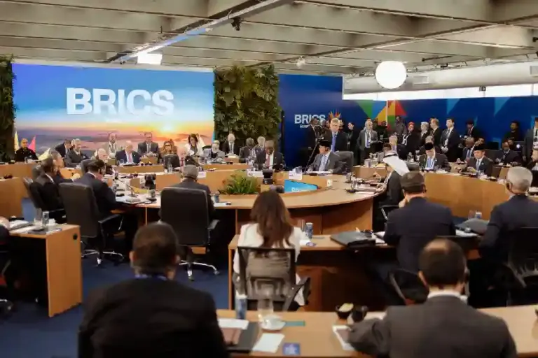 Di Forum BRICS, Presiden Prabowo Tegaskan Pentingnya Semangat Bandung dan Tolak Standar Ganda Pertemuan KTT BRICS di Rio de Janeiro, Brasil