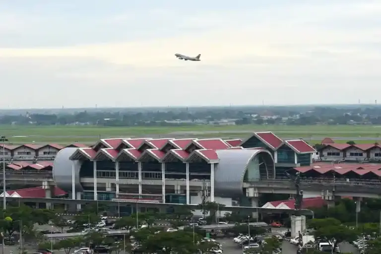 Layang-Layang Ganggu 21 Penerbangan di Soekarno-Hatta, AirNav Keluarkan Peringatan Keras Bandara Soekarno-Hatta