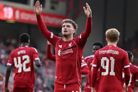 Liverpool vs Athletic Club, Ngumoha Tampil Gemilang Sejak Lima Menit Pertama Liverpool vs Athletic Club berakhir 4-1 (sumber foto: facebook @LiverpoolFC)
