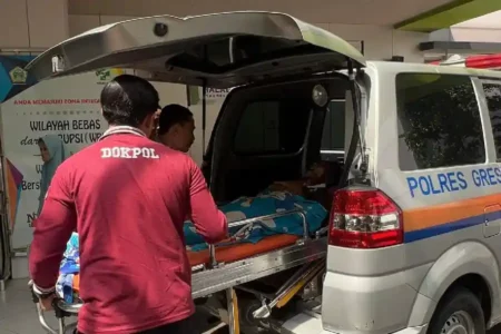 Polres Gresik Sediakan Ambulans Gratis, Layanan Cepat Tanggap untuk Warga Polres Gresik hadirkan layanan ambulans gratis bagi warga kurang mampu
