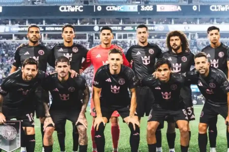Inter Miami vs Seattle Sounders: Duel Panas MLS Usai Final Leagues Cup Inter Miami kembali hadapi Seattle Sounders di MLS. Messi cs incar revans setelah kalah 0-3 di final Leagues Cup bulan lalu.