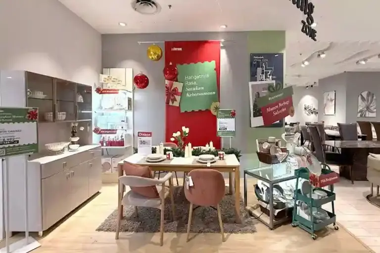 INFORMA Hadirkan Koleksi Spesial untuk Perayaan Akhir Tahun yang Sarat Makna Rayakan momen kebersamaan akhir tahun dengan inspirasi furnitur & dekorasi INFORMA.