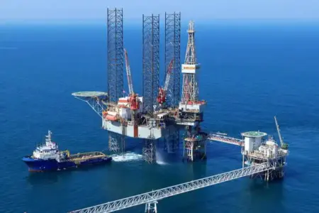 Pertamina Hulu Energi Catat Kinerja Operasional Solid hingga Triwulan III 2025 PHE mencatat produksi migas 1,03 juta BOEPD hingga Triwulan III 2025, lengkap dengan capaian pemboran, penemuan sumber daya, dan komitmen ESG.