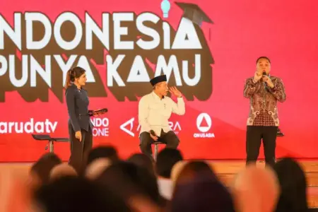 Wali Kota Eri dan Menteri Koperasi Ajak Gen Z Bangun Ekosistem Koperasi Modern di Surabaya Wali Kota Eri dan Menkop Ferry ajak Gen Z wujudkan koperasi modern lewat Koperasi Merah Putih dan kolaborasi perguruan tinggi di Surabaya.