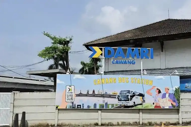 Sambut Libur Nataru, DAMRI Buka Stasiun Cawang sebagai Titik Keberangkatan Baru di Jakarta Timur DAMRI buka Stasiun Cawang untuk layani penumpang jelang libur Natal dan Tahun Baru 2025, tawarkan lokasi strategis dan fasilitas nyaman.