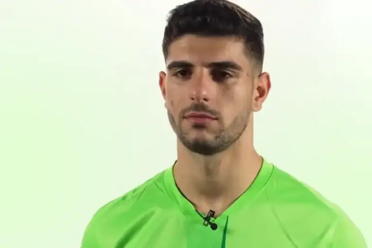 Liverpool Terancam Kalah Cepat dari Tottenham dalam Perburuan Bek Wolfsburg Konstantinos Koulierakis Konstantinos Koulierakis