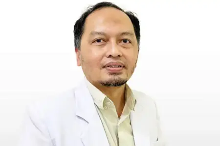 Perempuan Lebih Berisiko Alami Autoimun, Kasus di Indonesia Tembus 2,5 Juta Penderita dr. Syahrizal, Sp.PD, Subsp.A.I (K), D, Spesialis Penyakit Dalam Subspesialis Alergi Imunologi (Autoimmune) Primaya Hospital Bekasi Barat.