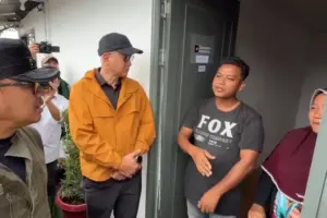 PLN Gerak Cepat Sambungkan Listrik Huntara Aceh Tamiang PLN bergerak cepat menyambungkan listrik dan menyiagakan personel di Huntara Aceh Tamiang untuk mendukung warga terdampak bencana.