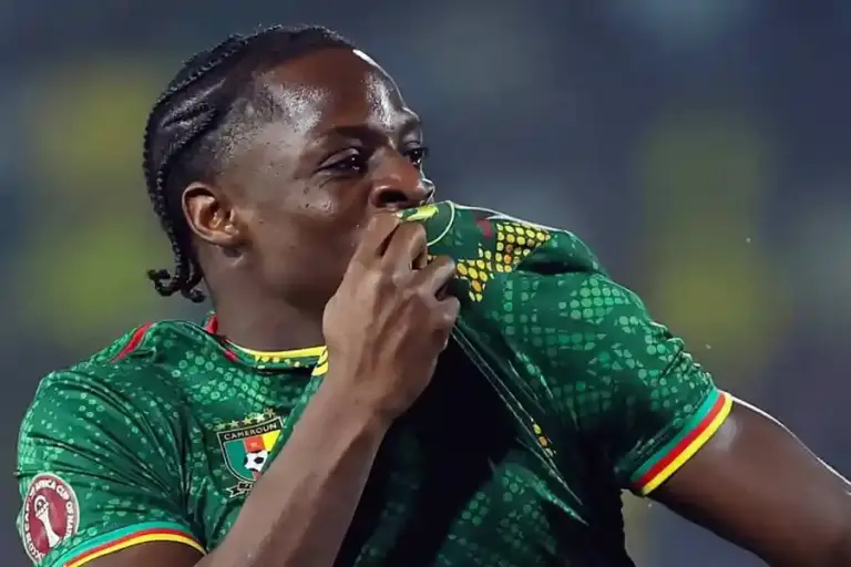 Barcelona Batal Buru Karl Etta Eyong, Arsenal dan Manchester United Siap Bayar Klausul Rp 510 Miliar Karl Etta Eyong