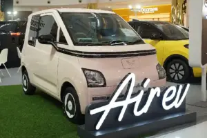 Wuling Buka 2026 dengan Pameran “New Year New Drive”, Hadirkan Lini EV hingga ICE Wuling Motors menggelar pameran “New Year New Drive” Januari 2026 di Summarecon Serpong dan Kelapa Gading dengan promo menarik dan lini EV hingga ICE.