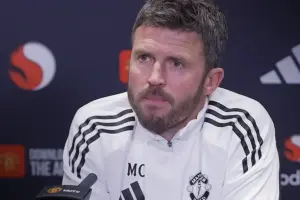 Jelang Laga Manchester United vs Fulham, Carrick Bangun Ikatan Kuat dan Perkuat Fondasi Internal Michael Carrick