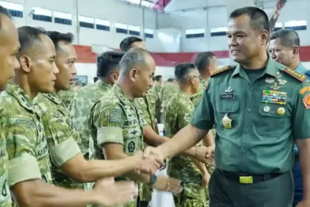 Wapang TNI Dorong Percepatan Koperasi Merah Putih, Tercatat 620 Unit Telah Dibangun Wakil Panglima TNI mendorong percepatan pembangunan Koperasi Desa/Kelurahan Merah Putih yang kini telah mencapai sekitar 620 unit di berbagai daerah.