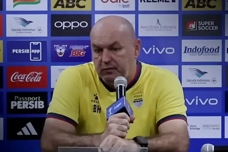 Derbi Klasik Persebaya vs Persib di Pekan ke-24 BRI Super League 2025/26, Bojan Hodak Waspadai Sentuhan Tavares Bojan Hodak
