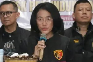 Bareskrim Polri Tahan Tersangka Dugaan Pemalsuan Status Perkawinan di KTP, Terancam 7 Tahun Penjara Direktur Tindak Pidana PPA-PPO Bareskrim Polri Brigjen Pol Nurul Azizah